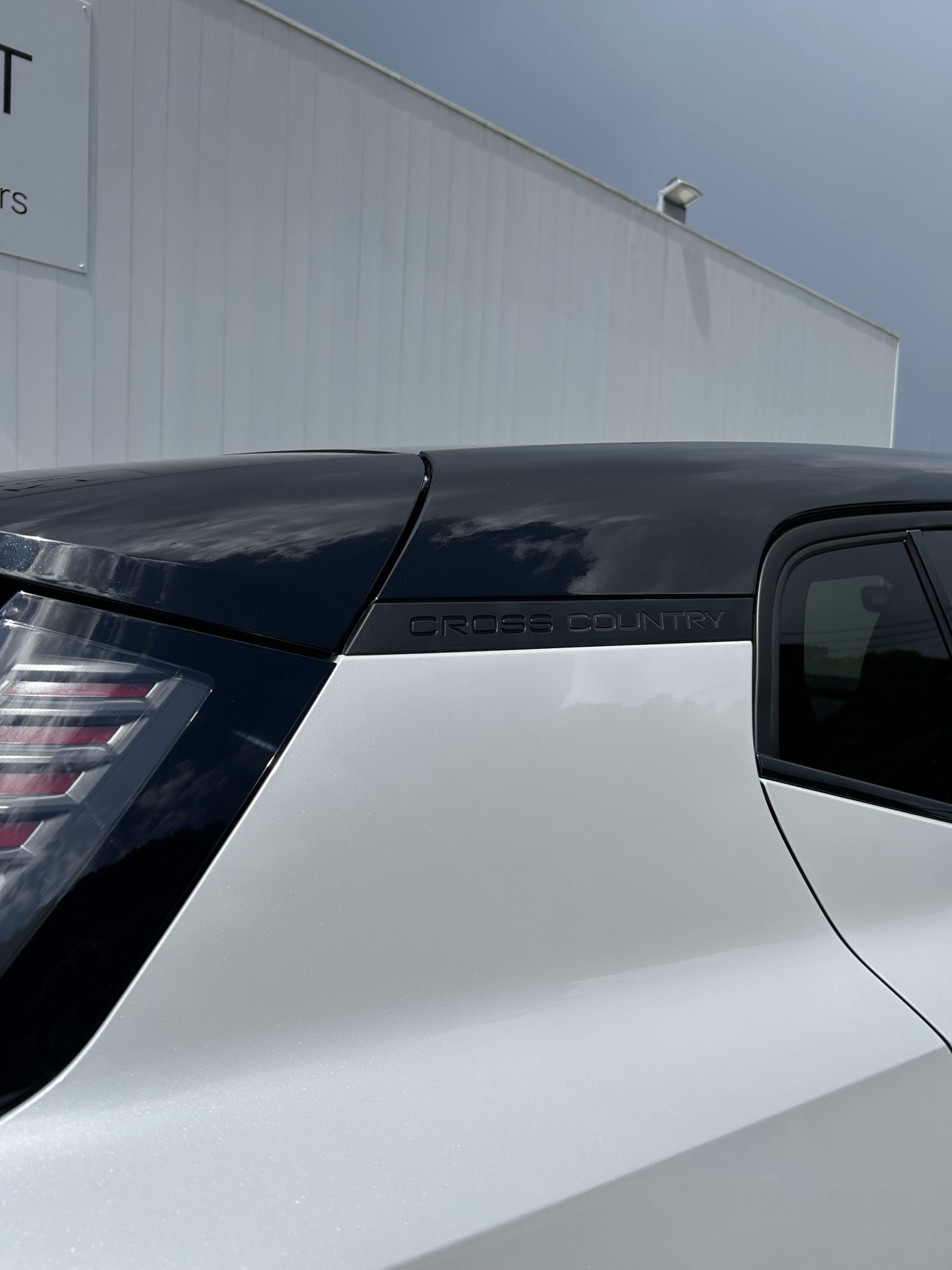 ポルコ GENUINE VOLVO Spark Plug 32290011 Volvo S60 XC90 AWD XC70